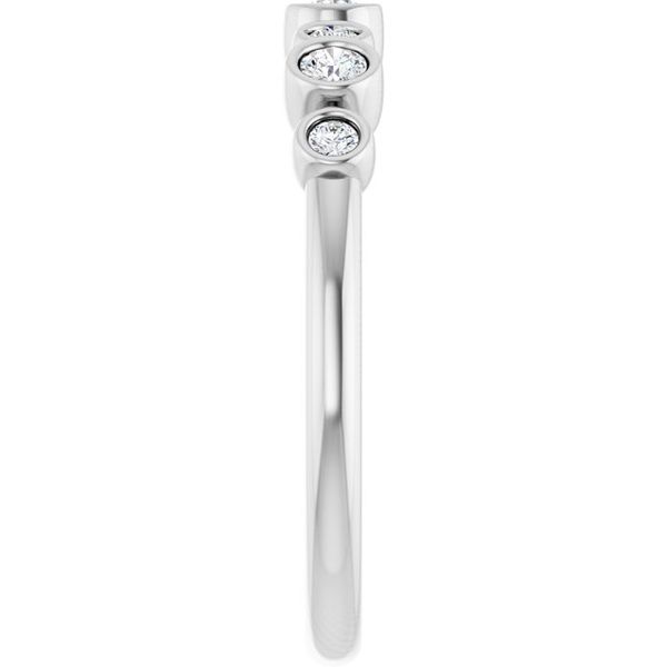 Bezel-Set Ring - Image 4