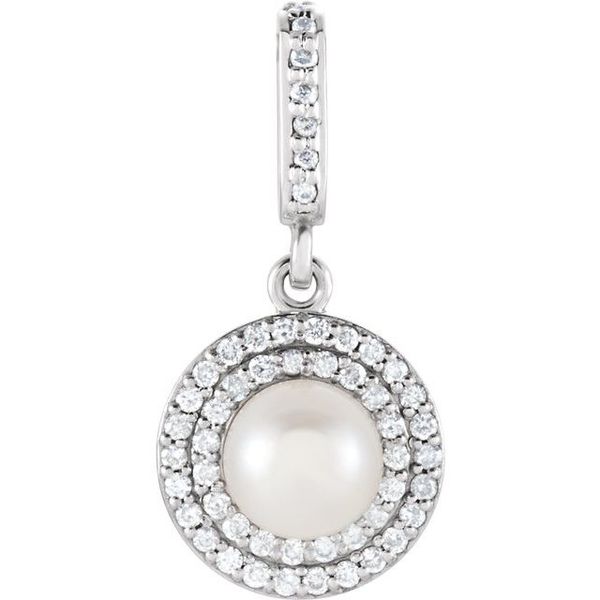 Halo-Style Pearl Pendant