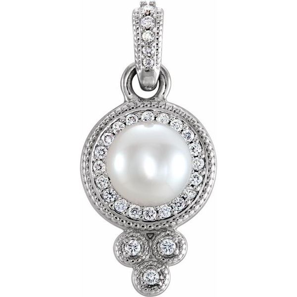 Halo-Style Pearl Pendant