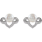 Vintage-Inspired Pearl Earrings - Image 2