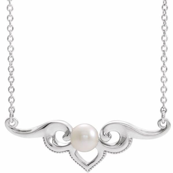 Vintage-Inspired Pearl Necklace