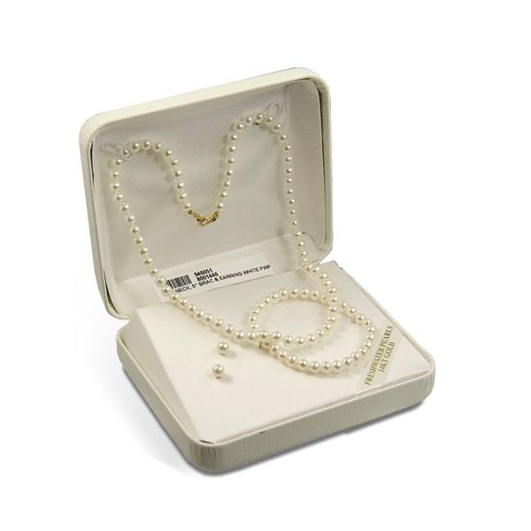 14KT Yellow Gold Freshwater Pearl Set