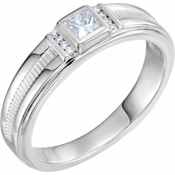 Accented Ring