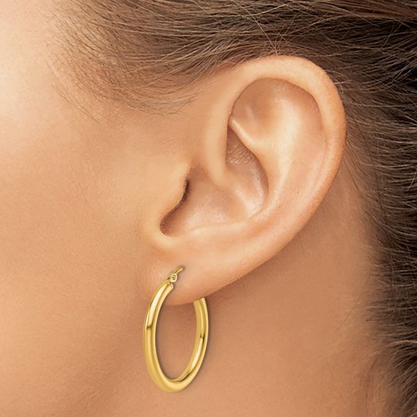 Leslie's 14k Polished 2.5mm Lightweight Tube Hoop Earrings - Image 3