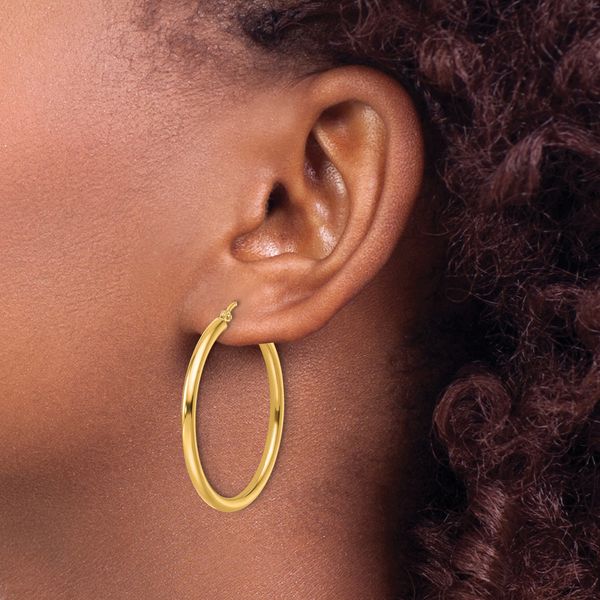 Leslie's 14k Polished 2.5mm Lightweight Tube Hoop Earrings - Image 3