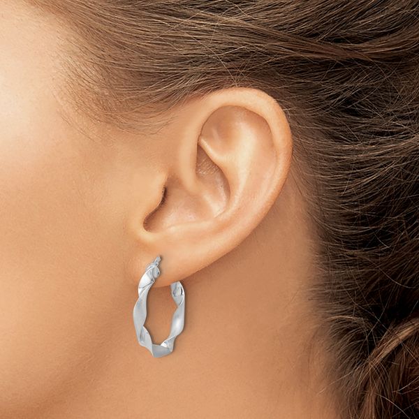 14K White Gold Polished and Brushed Twisted Hoop Earrings - Image 3