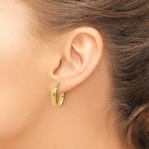 Leslie's 14K Polished and Textured Oval Hoop Earrings - Image 3