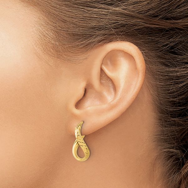 14K Polished and Diamond-cut Twist Hoop Earrings - Image 3