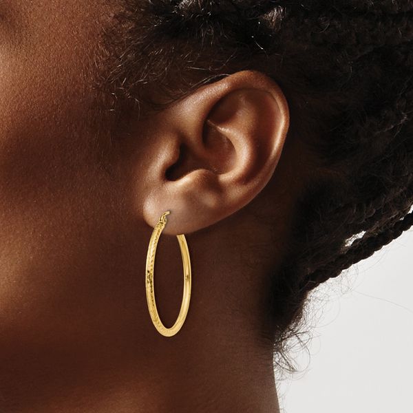 Leslie's 14k Diamond-cut 2mm Round Tube Hoop Earrings - Image 3