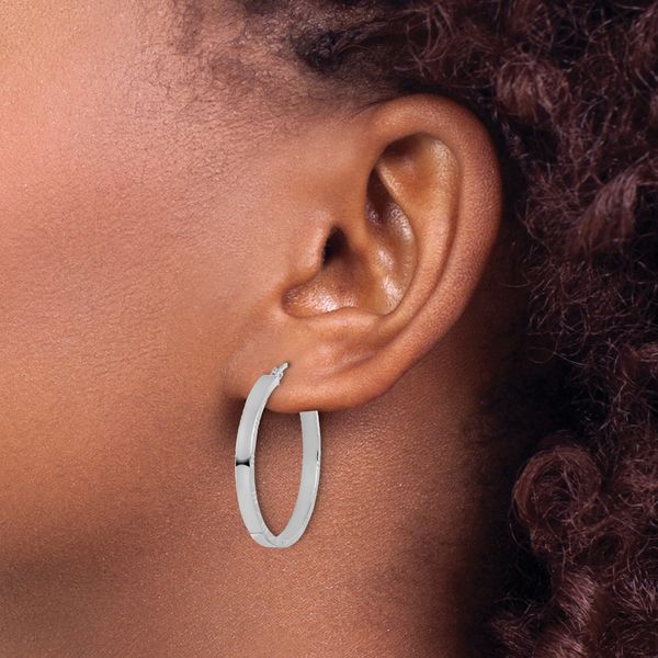 Leslie's 14k White Gold D/C Edge Large 3mm Polished Hoop Earrings - Image 3