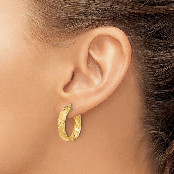 Leslie's 14k Polished and D/C Hoop Earrings - Image 3