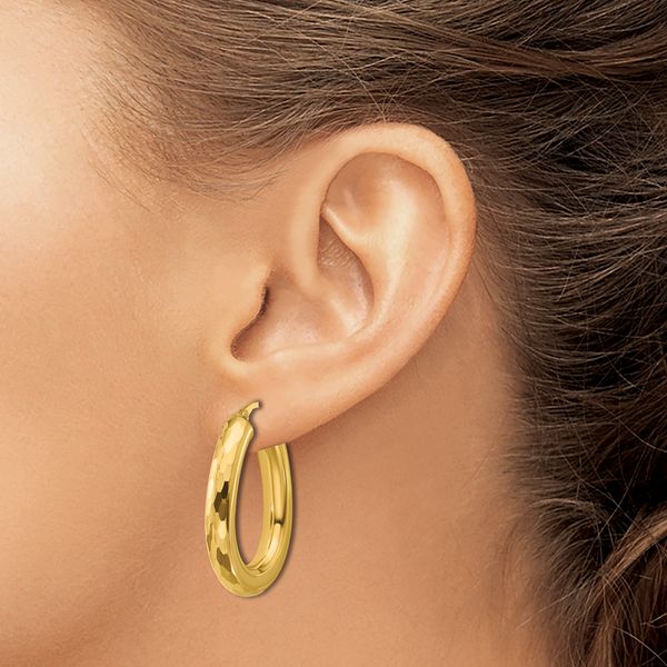 Leslie's 14K Polished and Diamond-cut Oval Hoop Earrings - Image 3