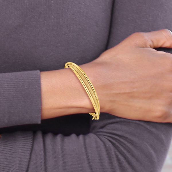 Leslie's 14K Polished and Textured Hinged Bangle - Image 4