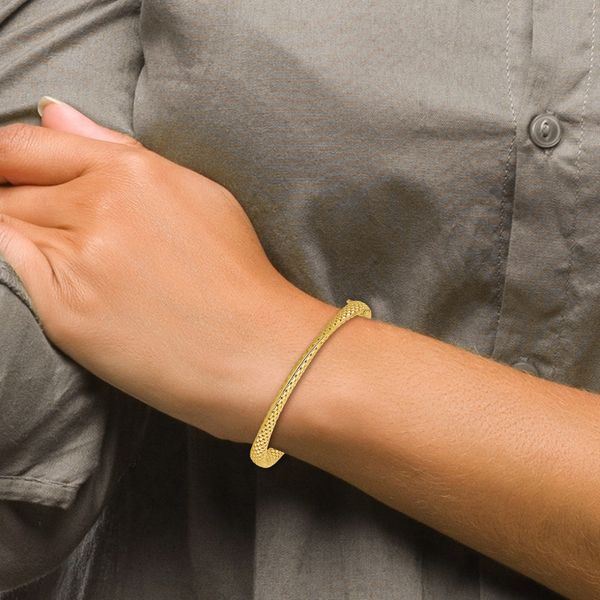 Leslie's 14K Polished and Textured Fancy Twist Hinged Bangle - Image 4