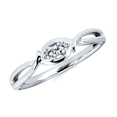 10k White Gold Diamond Fashion Ring