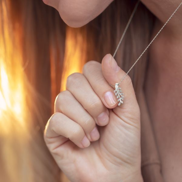 14k White Gold Diamond Pendant - Image 2