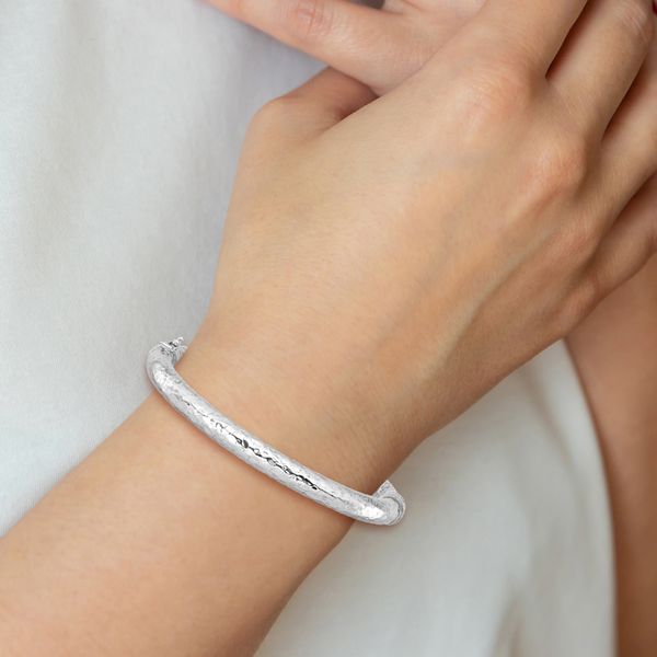 Sterling Silver Rhodium-plated Polished Hammered Bangle - Image 4